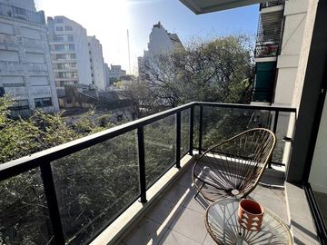 Monoambiente con Balcón