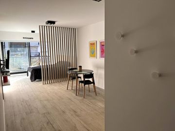 Monoambiente con Balcón