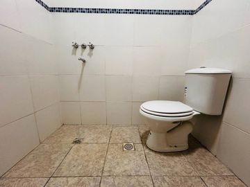 Depósito a estrenar en venta en Villa Madero