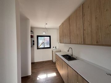 CASA DUPLEX BECCAR A ESTRENAR 4 AMB PILETA JARDIN