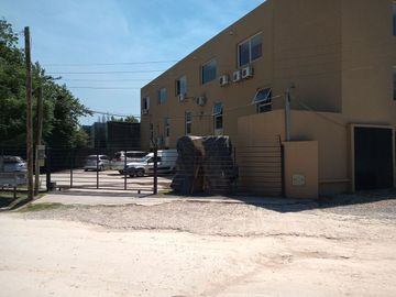 OFICINA EN VENTA - KM 41 Pilar