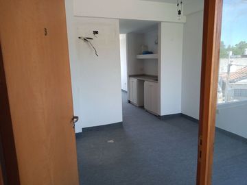 OFICINA EN VENTA - KM 41 Pilar