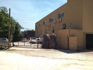 OFICINA EN VENTA - KM 41 Pilar
