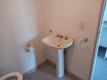 OFICINA EN VENTA - KM 41 Pilar
