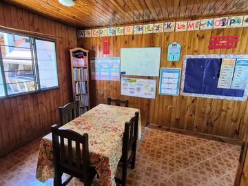 Venta Casa con cochera mas locales Zona Comercial