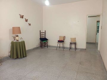Venta casa en Flores Sur lote propio 177m2 totales