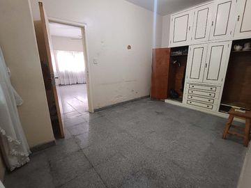 Venta casa en Flores Sur lote propio 177m2 totales