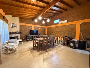 VENTA CASA 3 AMB QUINTA FRANCISCO ALVAREZ AMPLIO