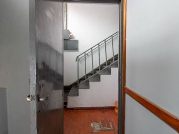ALQUILER DEPOSITO/GALPON OLIVOS 600 m²
