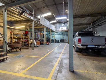 ALQUILER DEPOSITO/GALPON OLIVOS 600 m²