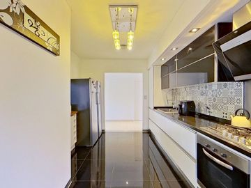 CASA EN VENTA EN SAINT THOMAS OESTE - CANNING