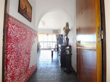 DEPARTAMENTO VENTA 4 AMBIENTES  2 BALCONES FLORES
