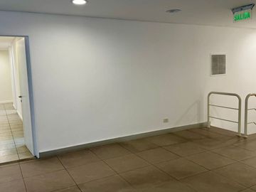 ALQUILER LOCAL COMERCIAL EN ESQUINA - EX BANCO