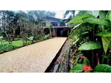 CASA EN ALTOS DE CERRO AZUL MUY POR DEBAJO DEL PRECIO VENTA RAPIDA