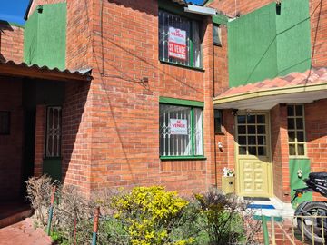 Casa en venta de 2 hab. en Las margaritas, Bogotá