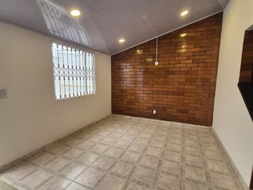 Casa en venta de 2 hab. en Las margaritas, Bogotá
