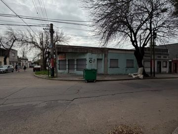 ESQUINA REGIMIENTO 11 Y ENTRE RIOS