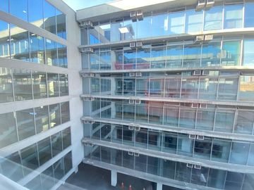 Excelente Oficina en Edificio Studio Office – Ubicación Estratégica en Pleno Centro