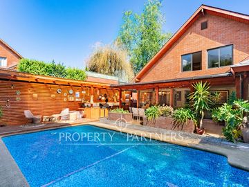 Hermosa casa en venta - Las Pircas, Peñalolén
