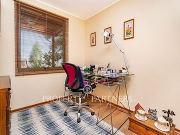 Hermosa casa en venta - Las Pircas, Peñalolén