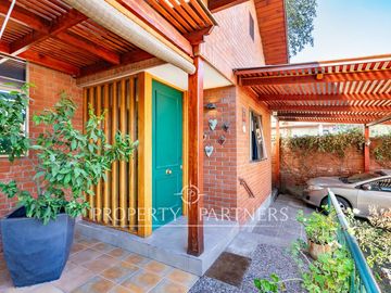 Hermosa casa en venta - Las Pircas, Peñalolén