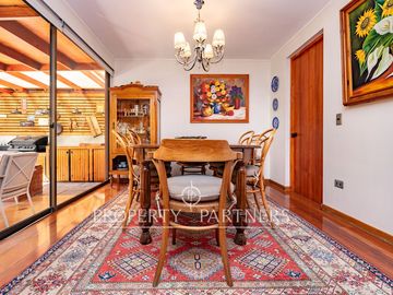 Hermosa casa en venta - Las Pircas, Peñalolén