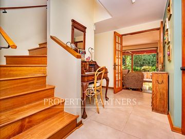Hermosa casa en venta - Las Pircas, Peñalolén