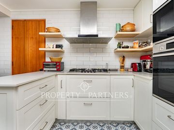 Hermosa casa en venta - Las Pircas, Peñalolén