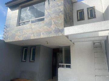 Casa en Venta en Lomas de Valle Dorado, Tlalnepantla