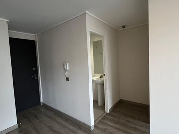 Se Arrienda Depto lindo 2d, 2b, Estacionamiento, Vicuña Mackenna 3737.
