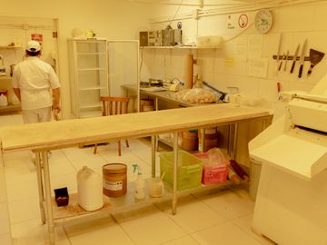 VENTA ESQUINA COMERCIAL |  INIGUALABLE VITRINA  EN ALGARROBO