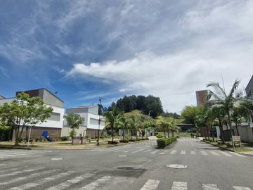 Casa par venta en parcelación en Rionegro