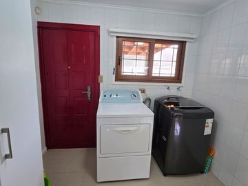 Venta de casa amplia en Algarrobo