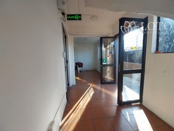 Propiedad comercial en perfecto estado Viña del Mar sector Oriente.