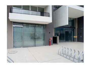 TU LOCAL COMERCIAL EN MACUL 66.4 MT2