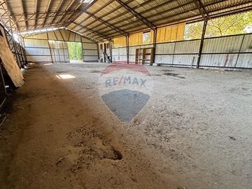 Galpón con oficina, ubicación estratégica