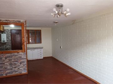 Estupenda Casa en Pasaje Cerrado