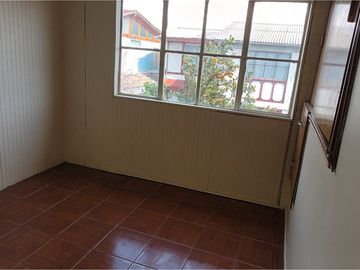 Estupenda Casa en Pasaje Cerrado