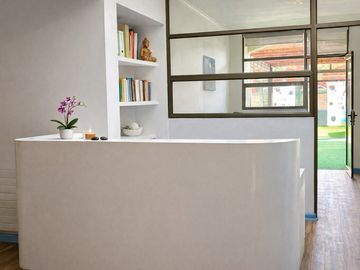 Venta Local Comercial de 206 Mts en Las Condes