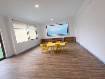 Venta Local Comercial de 206 Mts en Las Condes