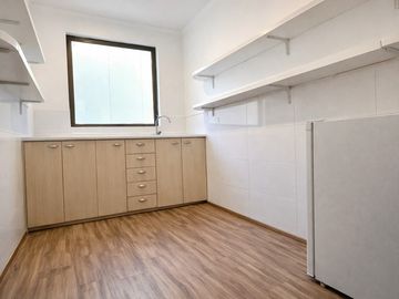 Venta Local Comercial de 206 Mts en Las Condes