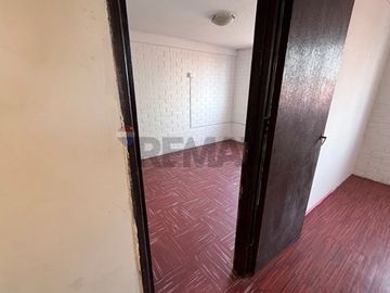 Casa de dos pisos con gran potencial LA FLORIDA
