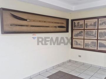 Amplio 3D2B y Bodega | Remodelado en Huérfanos