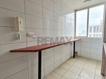 Amplio 3D2B y Bodega | Remodelado en Huérfanos