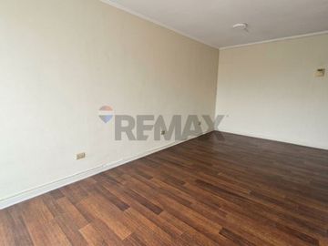 Amplio 3D2B y Bodega | Remodelado en Huérfanos