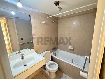 AMPLIO 3D 2B 1BDG RENOVADO EN LA FLORIDA