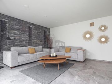 Casa nueva en venta en Condominio con Alberca en Altos Juriquilla