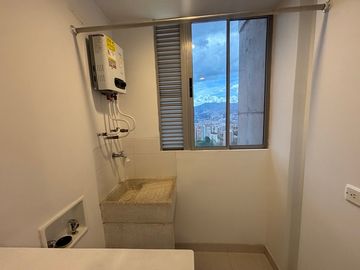 APARTAMENTO EN ARRIENDO UBICADO EN ENVIGADO SECTOR LOMA DEL ESMERALDAL