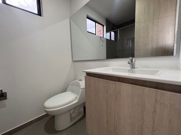 APARTAMENTO EN ARRIENDO UBICADO EN ENVIGADO SECTOR SEÑORIAL