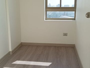$450.000  2 D. 1B.  Est. y Bga.   Metro Carlos Valdovinos. Área Universitaria